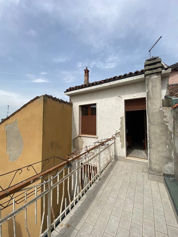 casa indipendente in vendita a Ziano Piacentino