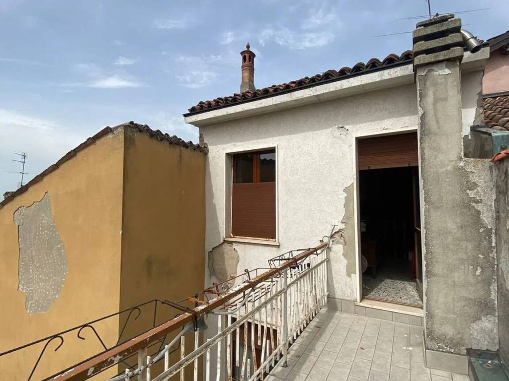 casa indipendente in vendita a Ziano Piacentino