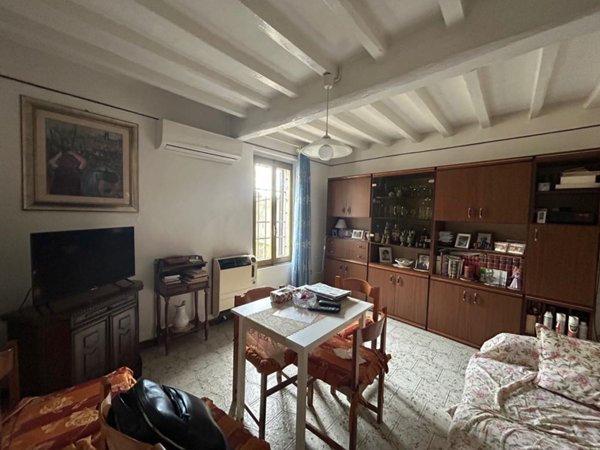 casa indipendente in vendita a Ziano Piacentino
