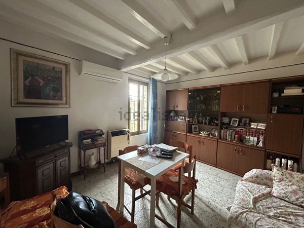 casa indipendente in vendita a Ziano Piacentino