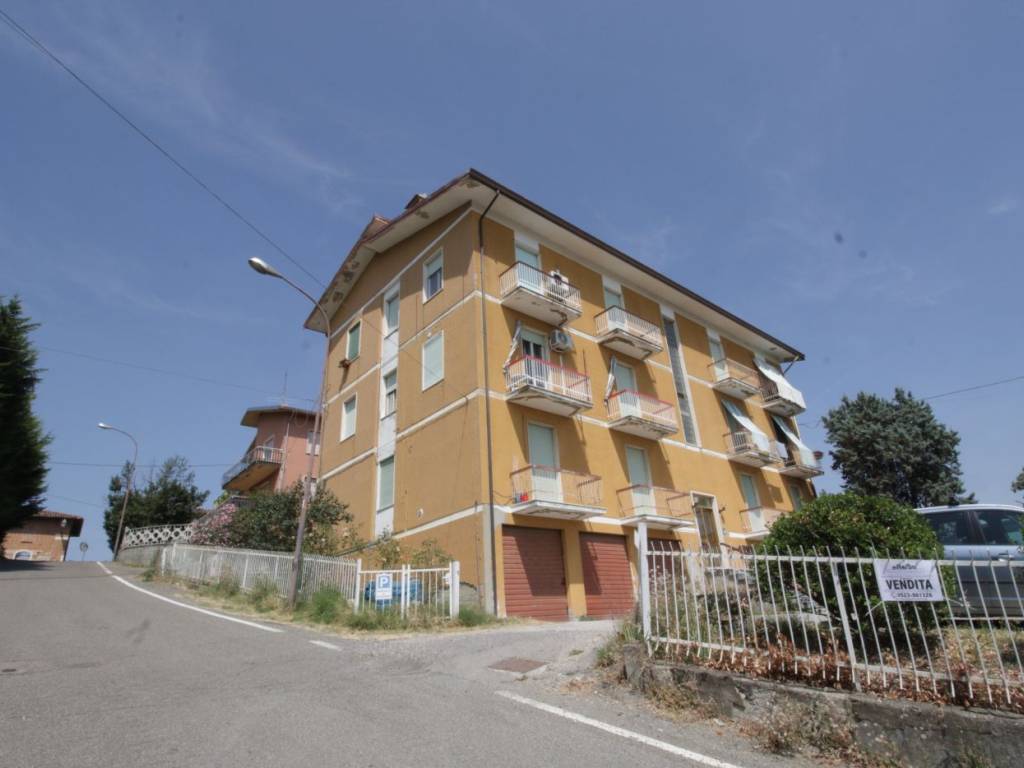 appartamento in vendita a Ziano Piacentino