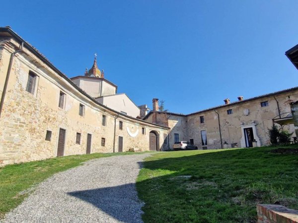 casa indipendente in vendita a Ziano Piacentino