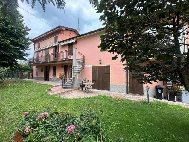 casa indipendente in vendita a Ziano Piacentino
