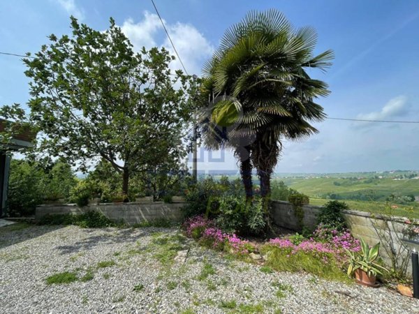 casa indipendente in vendita a Ziano Piacentino