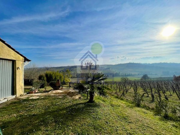 casa indipendente in vendita a Ziano Piacentino