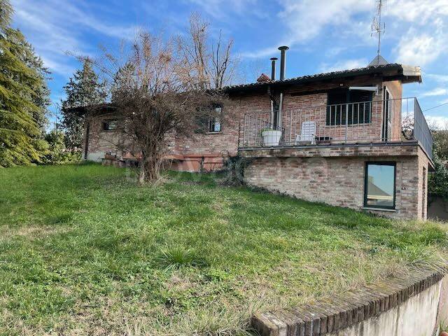 casa indipendente in vendita a Ziano Piacentino in zona Vicobarone