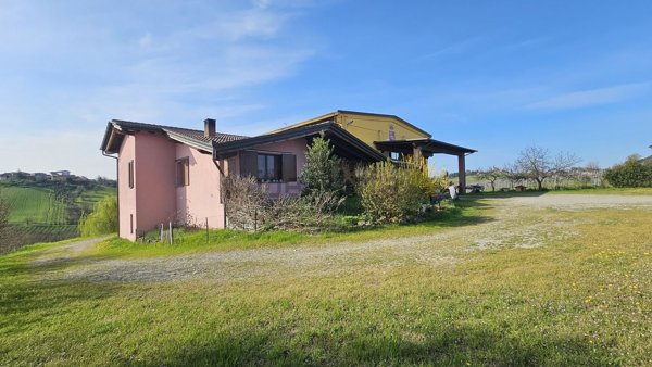 appartamento in vendita a Ziano Piacentino