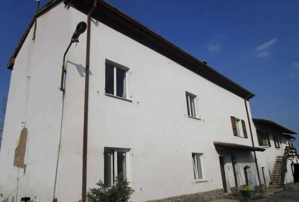 casa indipendente in vendita a Ziano Piacentino