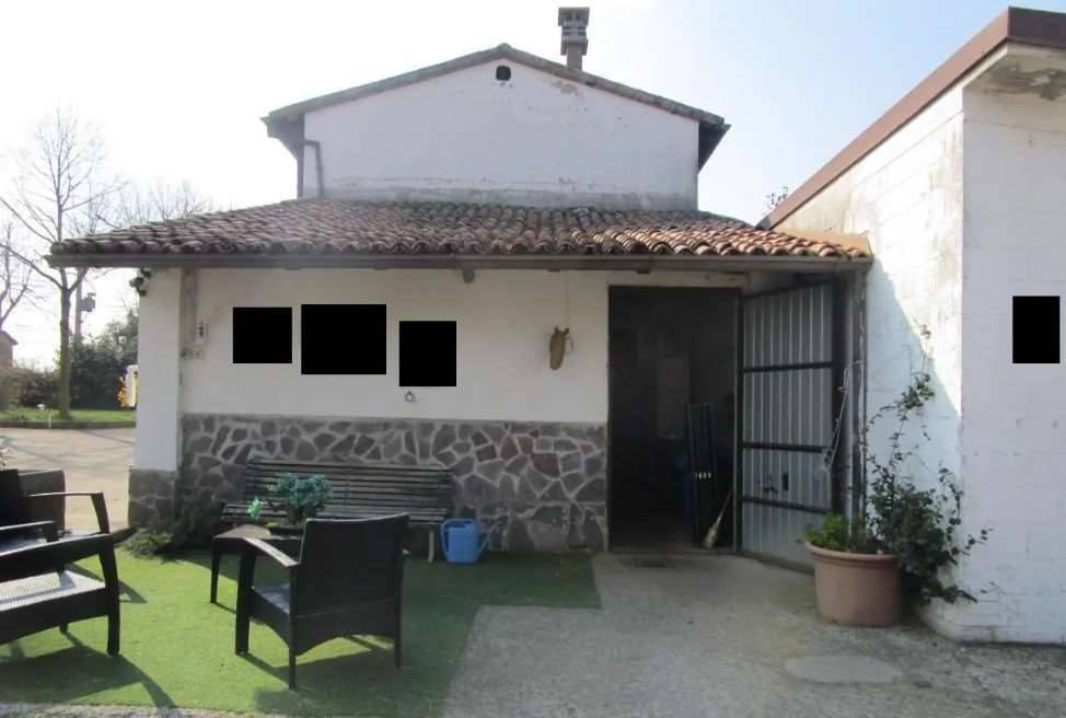 casa indipendente in vendita a Ziano Piacentino