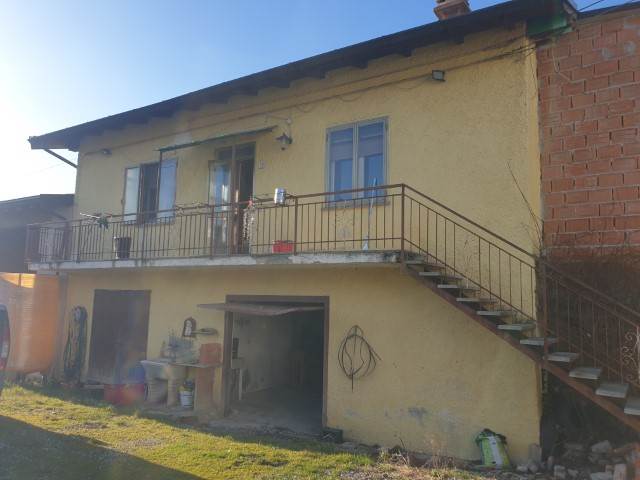 casa indipendente in vendita a Ziano Piacentino