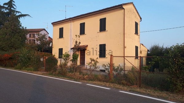 appartamento in vendita a Ziano Piacentino