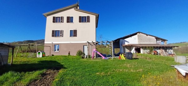 azienda agricola in vendita a Ziano Piacentino