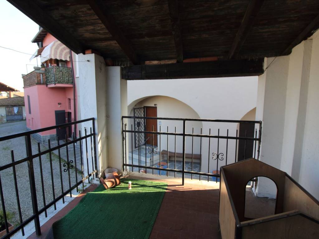 casa indipendente in vendita a Ziano Piacentino