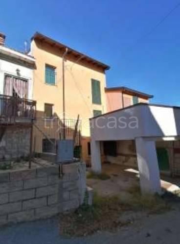 appartamento in vendita a Ziano Piacentino in zona Vicobarone