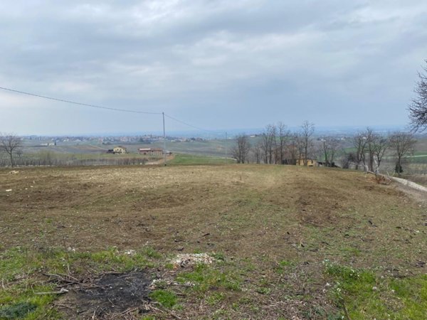 terreno edificabile in vendita a Ziano Piacentino in zona Albareto