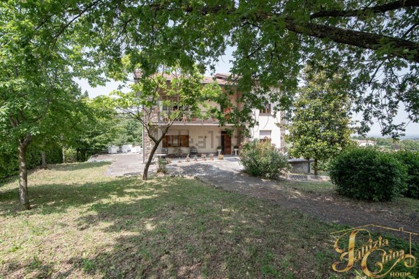 casa indipendente in vendita a Ziano Piacentino