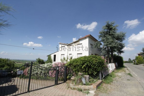 casa indipendente in vendita a Ziano Piacentino in zona Vicobarone