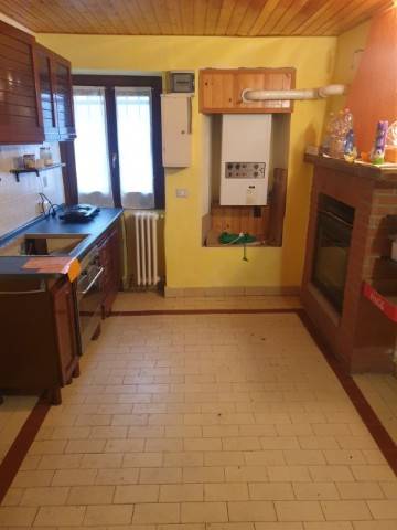 casa semindipendente in vendita a Ziano Piacentino in zona Vicobarone