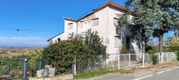 casa indipendente in vendita a Ziano Piacentino in zona Vicobarone