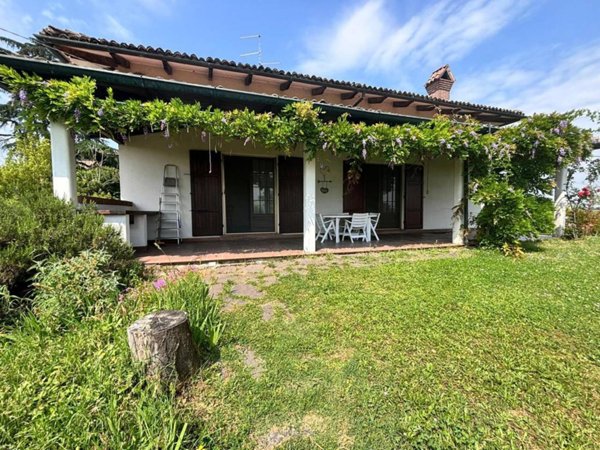 casa indipendente in vendita a Ziano Piacentino