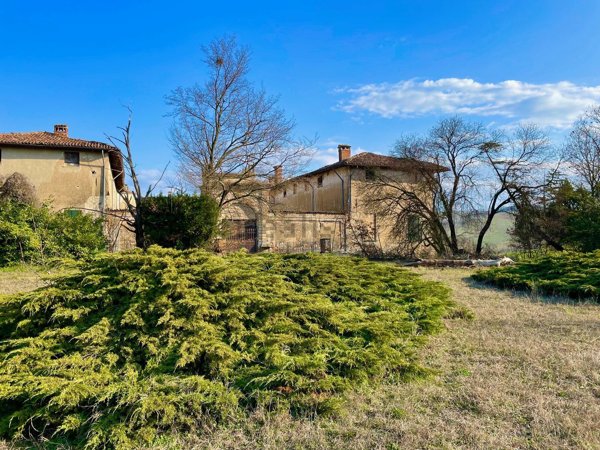 villa in vendita a Ziano Piacentino