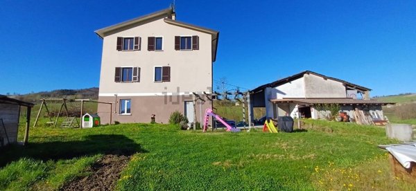 appartamento in vendita a Ziano Piacentino