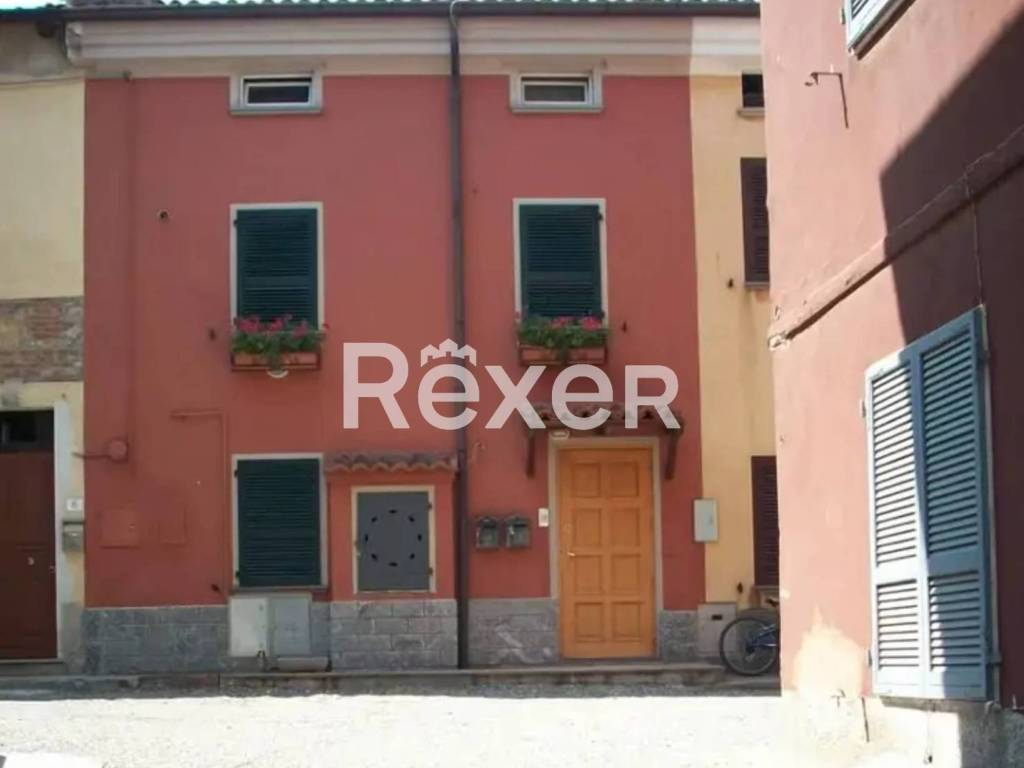 appartamento in vendita a Ziano Piacentino in zona Vicobarone