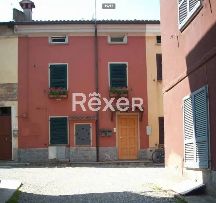 appartamento in vendita a Ziano Piacentino in zona Vicobarone