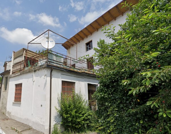 casa indipendente in vendita a Ziano Piacentino