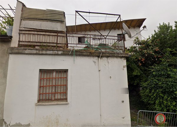 casa indipendente in vendita a Ziano Piacentino