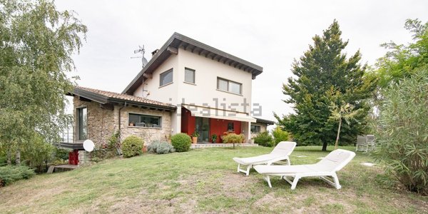 casa indipendente in vendita a Ziano Piacentino