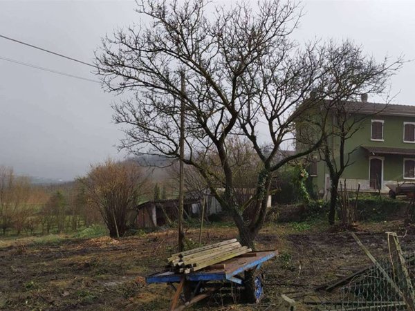 casa indipendente in vendita a Ziano Piacentino