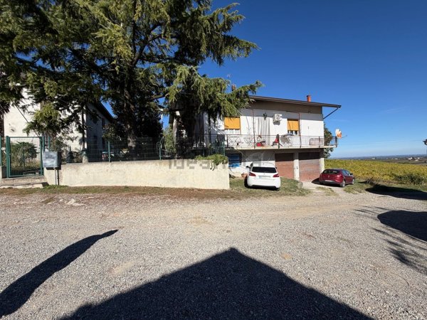 casa indipendente in vendita a Ziano Piacentino