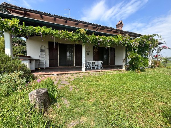 casa indipendente in vendita a Ziano Piacentino