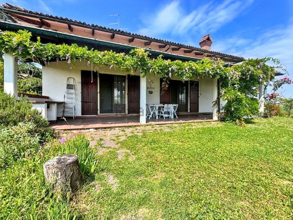 casa indipendente in vendita a Ziano Piacentino