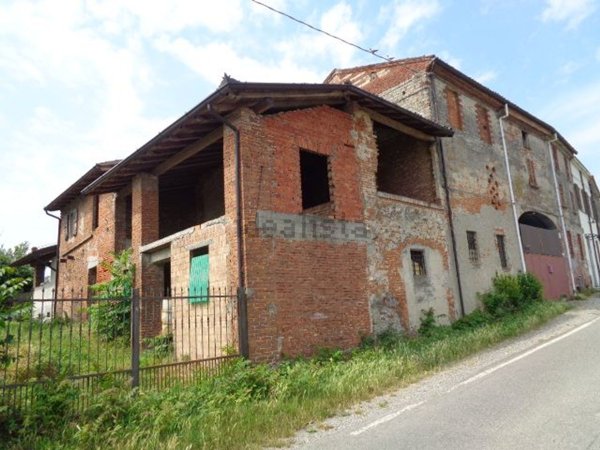 appartamento in vendita a Ziano Piacentino