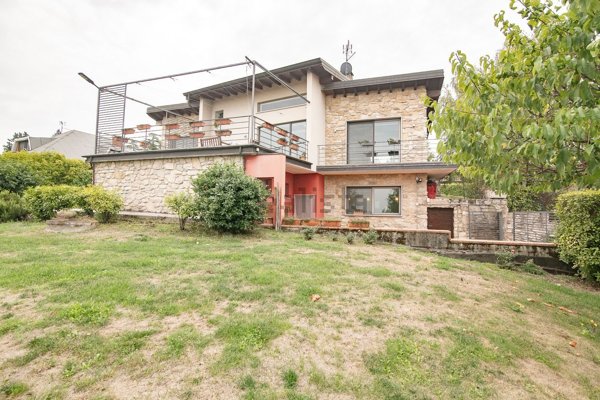 casa indipendente in vendita a Ziano Piacentino