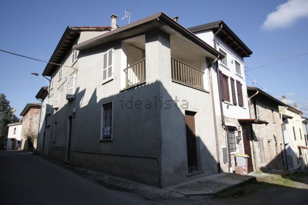 casa indipendente in vendita a Ziano Piacentino in zona Vicomarino