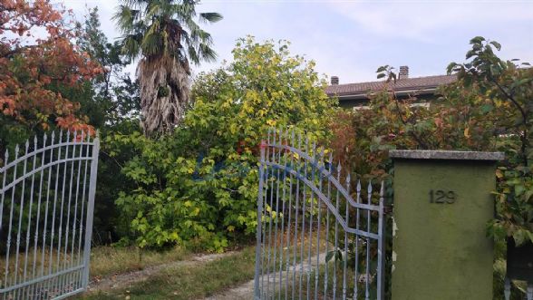 casa indipendente in vendita a Ziano Piacentino
