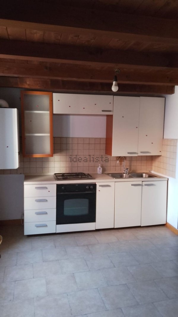 appartamento in vendita a Ziano Piacentino in zona Vicobarone