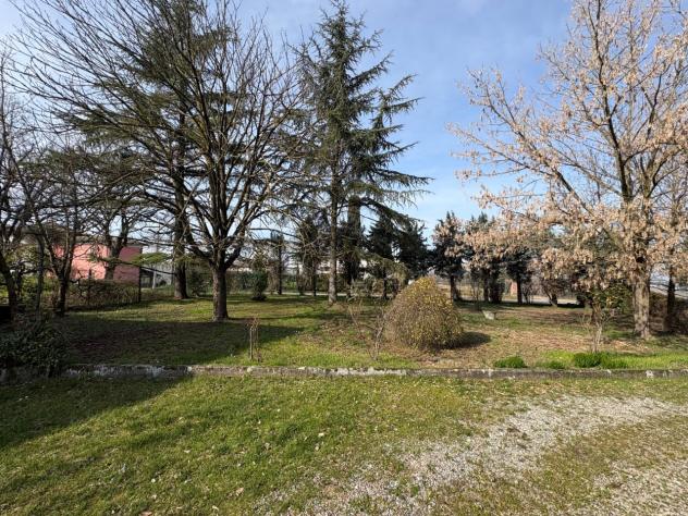 casa indipendente in vendita a Ziano Piacentino