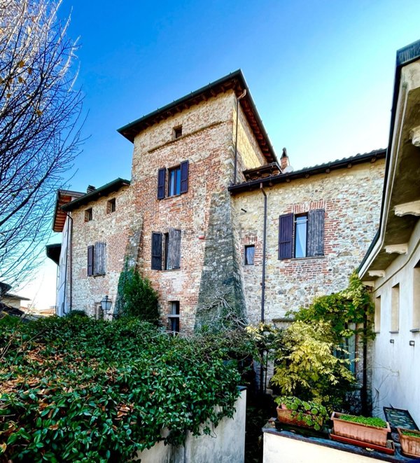 casa indipendente in vendita a Ziano Piacentino