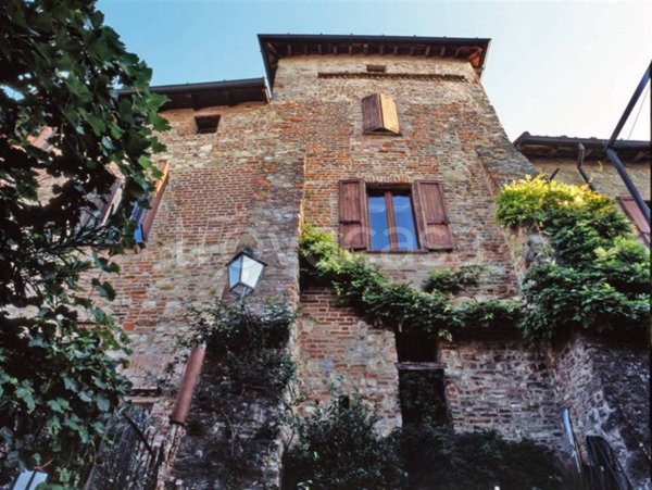 casa indipendente in vendita a Ziano Piacentino