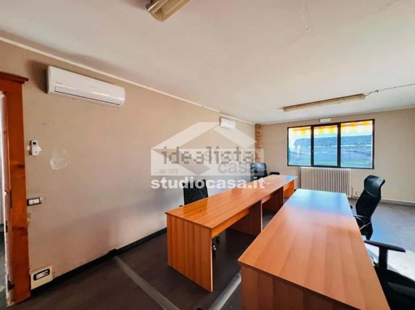 ufficio in vendita a Ziano Piacentino