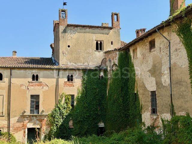 villa in vendita a Ziano Piacentino in zona Vicomarino