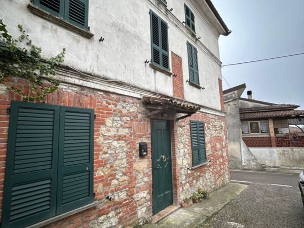 casa indipendente in vendita a Ziano Piacentino in zona Vicobarone