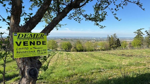 terreno agricolo in vendita a Ziano Piacentino in zona Albareto