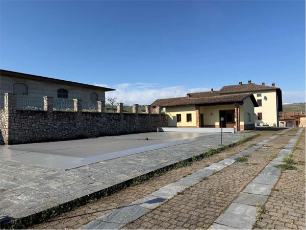 terreno agricolo in vendita a Ziano Piacentino