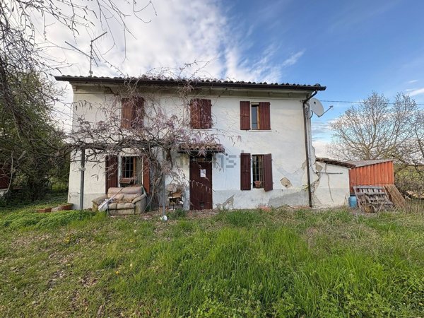 appartamento in vendita a Ziano Piacentino in zona Albareto