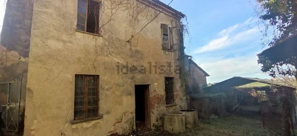 casale in vendita a Ziano Piacentino